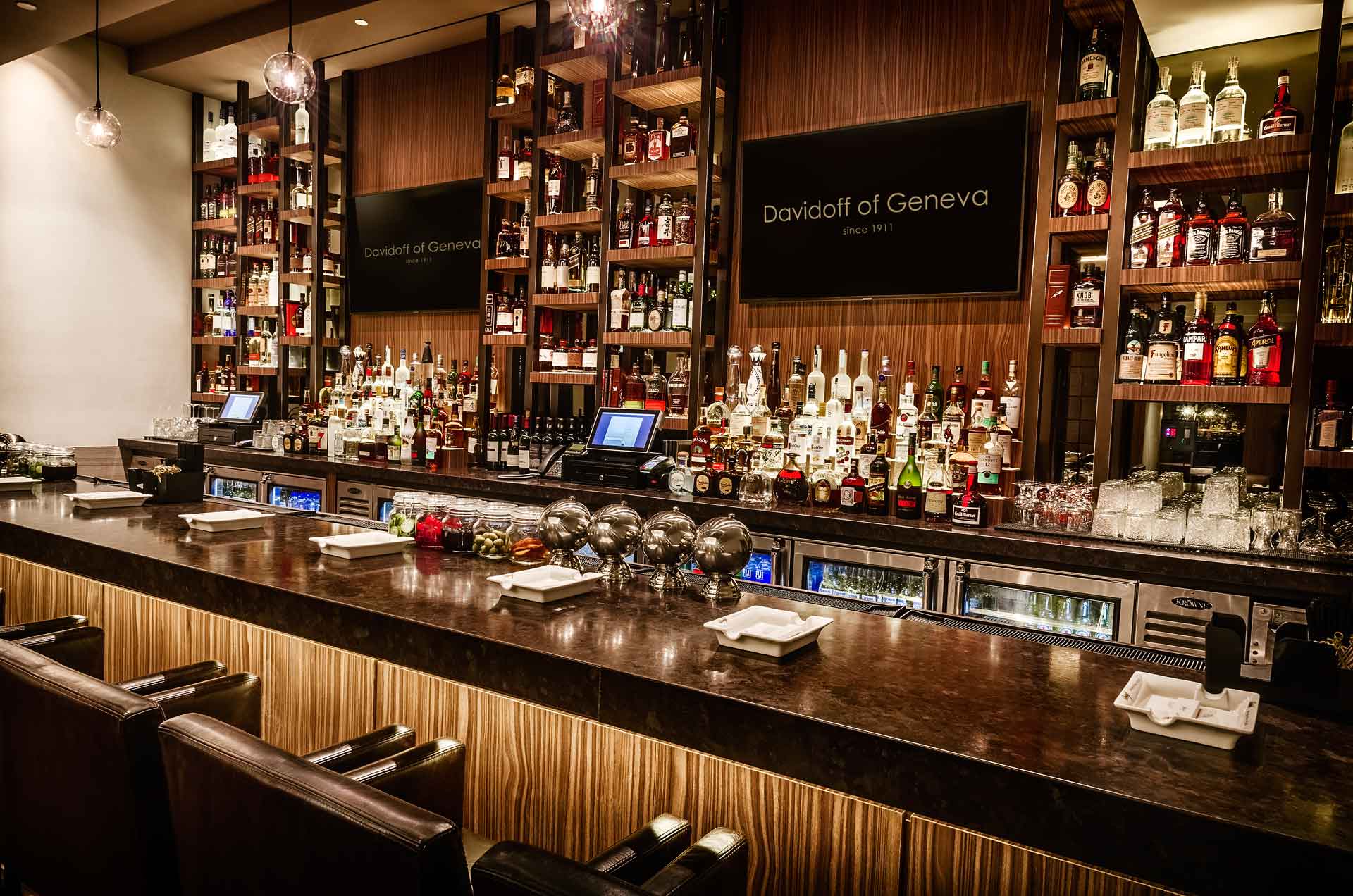 Davidoff of Geneva at the Hard Rock interior image
